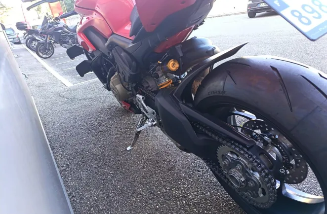 DUCATI V4 S Silencieux Akrapovic gtie 1an
