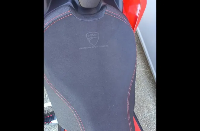 DUCATI V4 S Silencieux Akrapovic gtie 1an