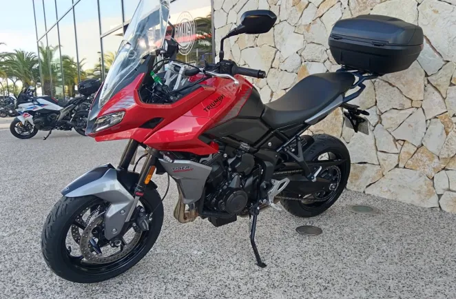 TRIUMPH Sport 660 80CV + TOP CASE