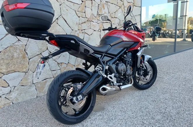 TRIUMPH Sport 660 80CV + TOP CASE
