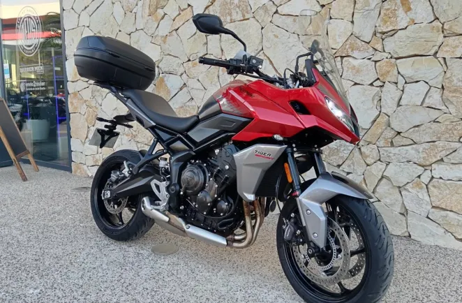 TRIUMPH Sport 660 80CV + TOP CASE