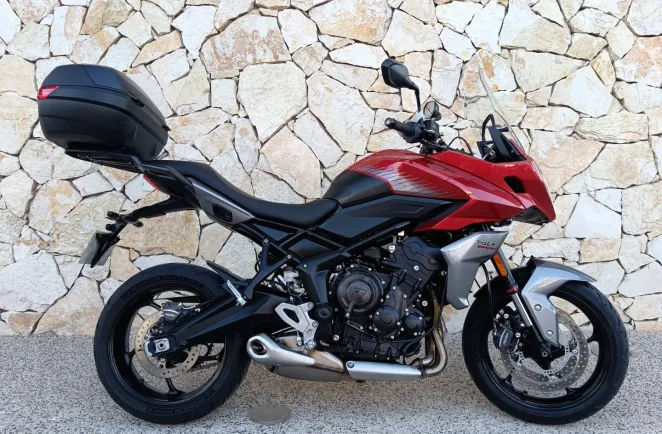 TRIUMPH Sport 660 80CV + TOP CASE