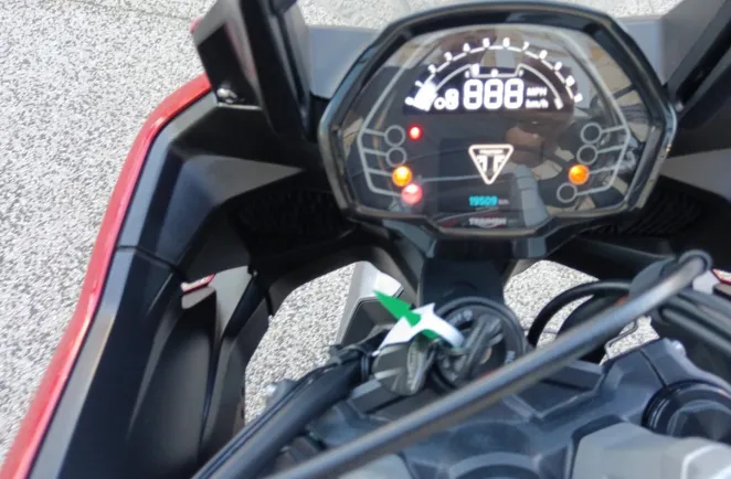TRIUMPH Sport 660 80CV + TOP CASE