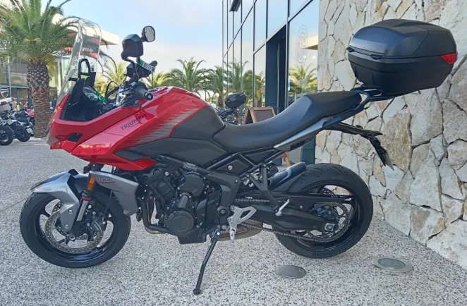 TRIUMPH Sport 660 80CV + TOP CASE