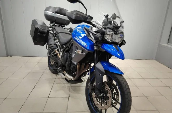 TRIUMPH 800 XRx REVISION DES 40000 KMS OK PNEUS NEUF + KIT CHAINE NEUF