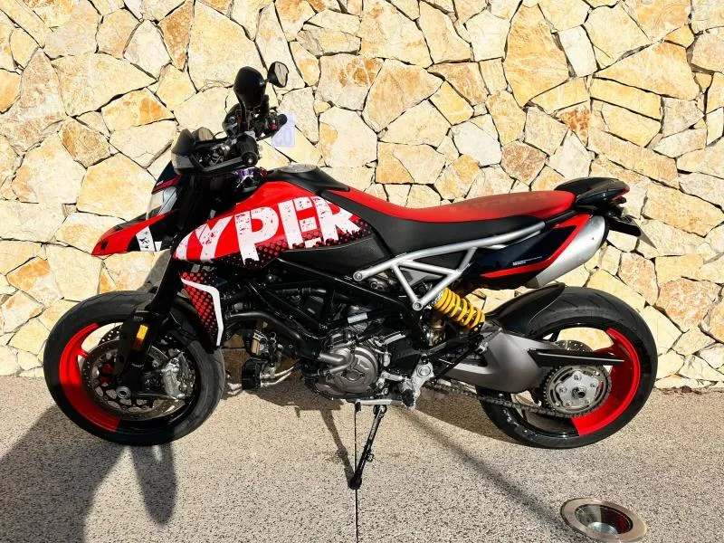 DUCATI Hypermotard 950