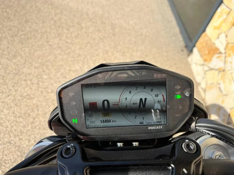 DUCATI Hypermotard 950