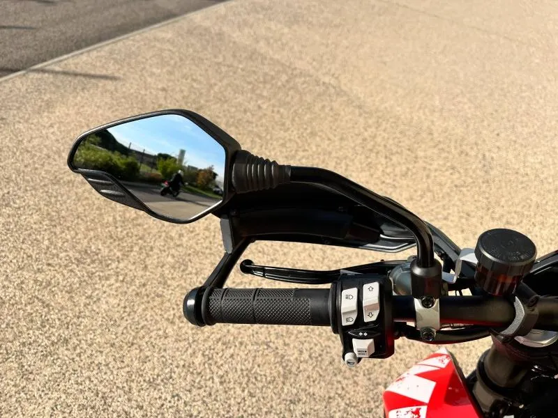 DUCATI Hypermotard 950