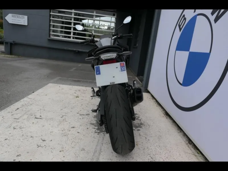 BMW 900 R A2 + Shifter