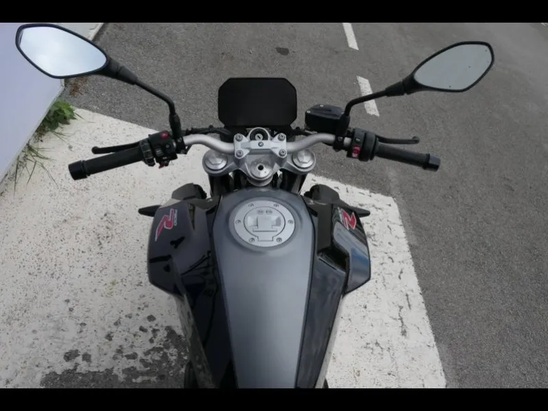 BMW 900 R A2 + Shifter