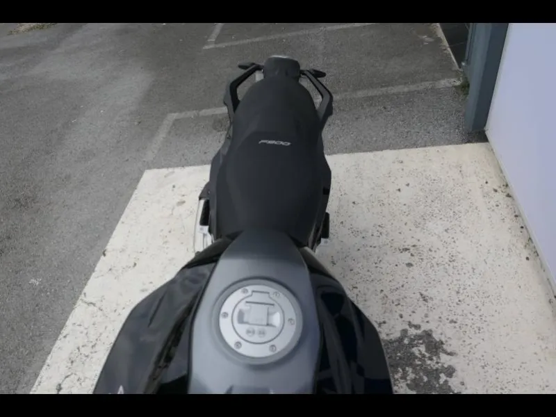 BMW 900 R A2 + Shifter