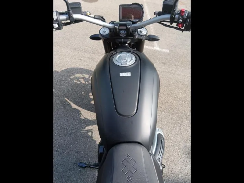 DUCATI Scrambler 800 Icon Dark