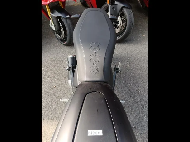 DUCATI Scrambler 800 Icon Dark