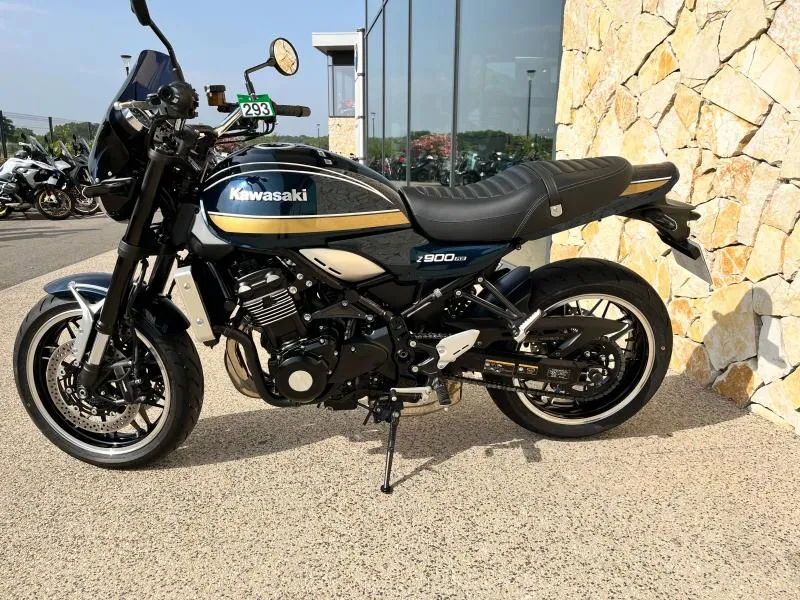 KAWASAKI 900 RS  2024