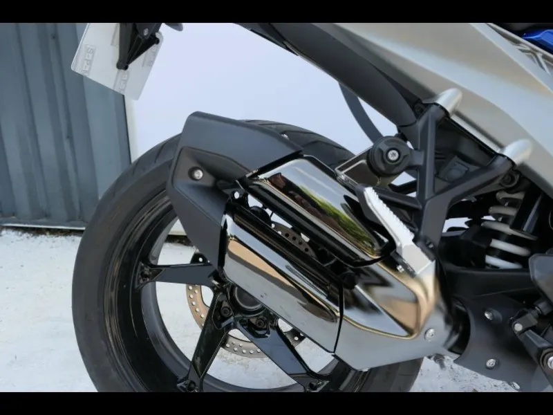 BMW 1300 R Style Exclusive Finition Pro