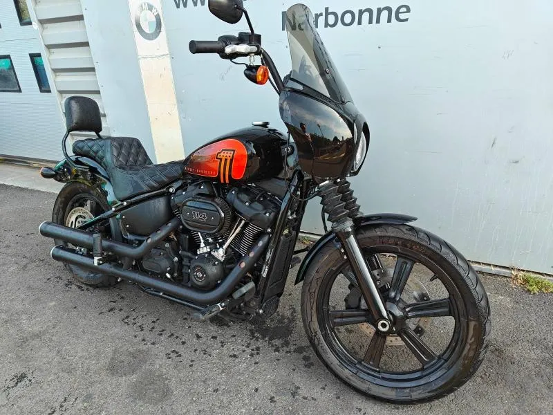 HARLEY-DAVIDSON Custom 1868 Couleur 2022
