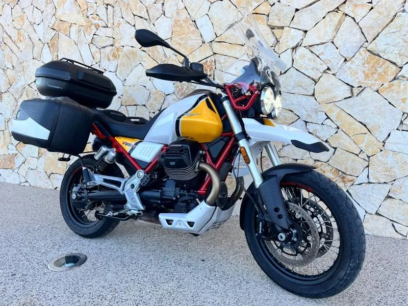 MOTO-GUZZI 850 ABS + TC + OPTIONS