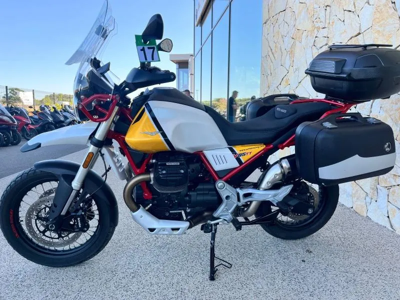 MOTO-GUZZI 850 ABS + TC + OPTIONS
