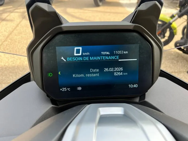 BMW 400 GT Euro 5 + top case