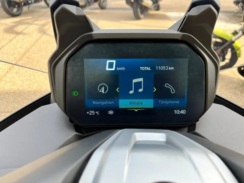 BMW 400 GT Euro 5 + top case