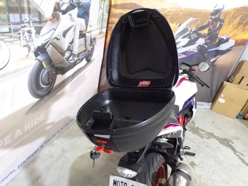 BMW G 310 R