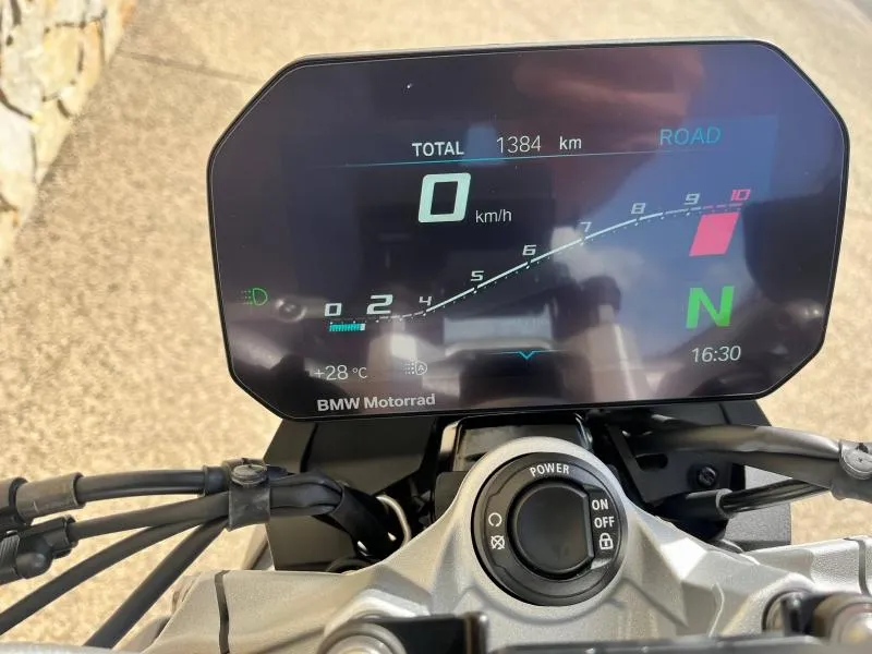 BMW 900 R 105 cv finition pro