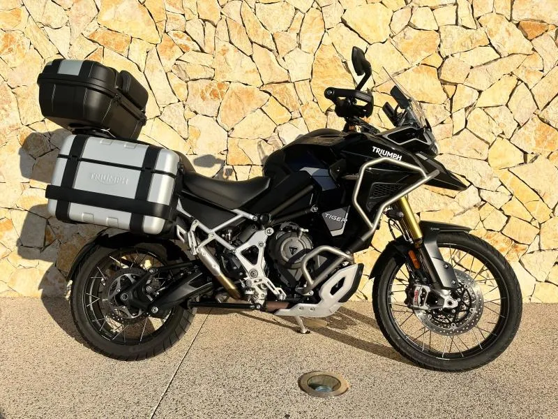 TRIUMPH 1200 Rally Explorateur full options