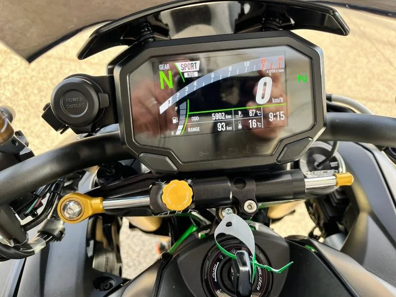 KAWASAKI 1000 H2 SE 2023 VERSION PERFORMANCE