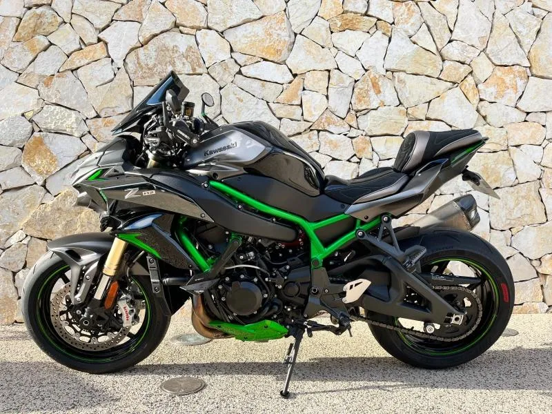 KAWASAKI 1000 H2 SE 2023 VERSION PERFORMANCE