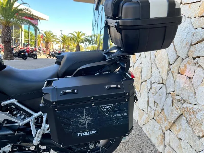 TRIUMPH 1200 Rally Explorateur FULL OPTIONS