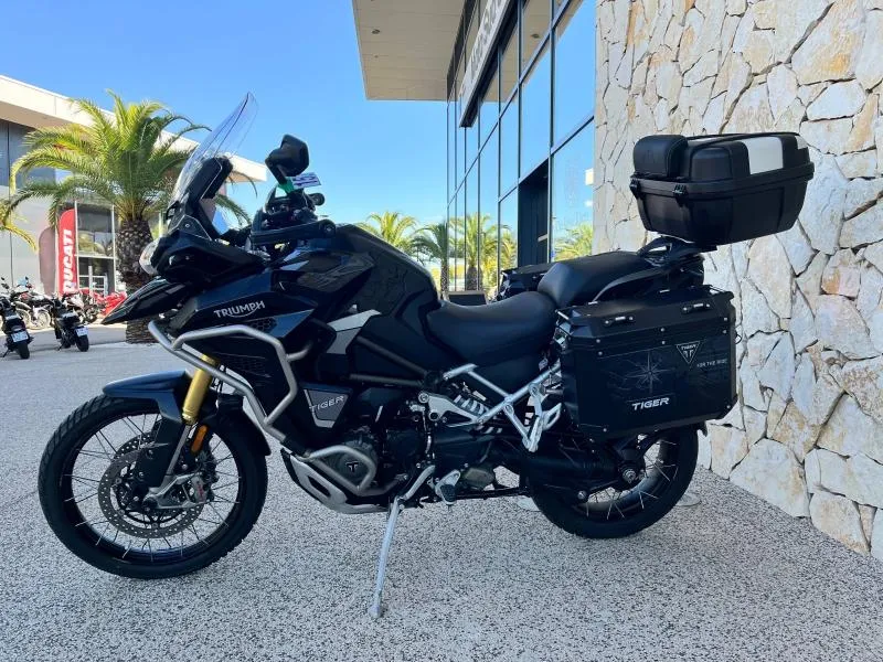 TRIUMPH 1200 Rally Explorateur FULL OPTIONS