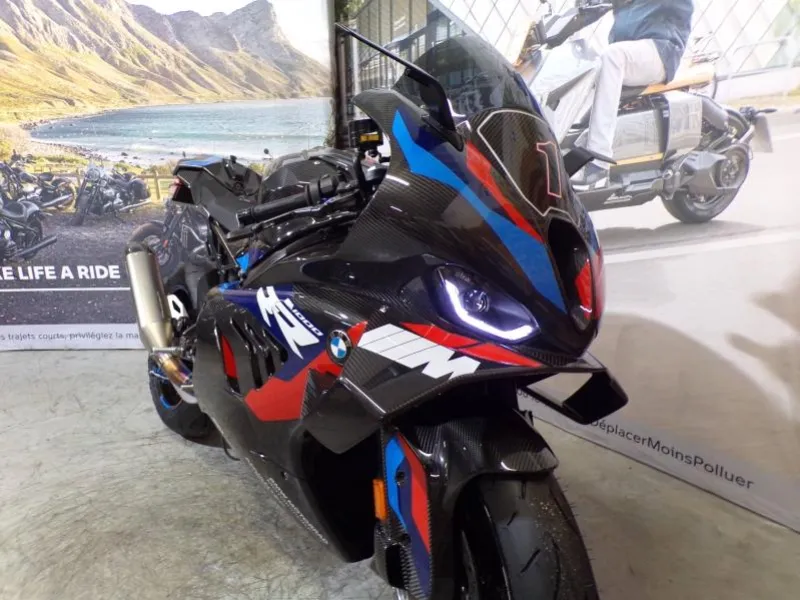 BMW M 1000 RR