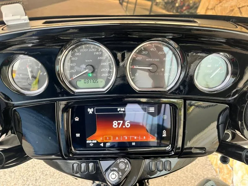 HARLEY-DAVIDSON TOURING 1868 Noir 2020