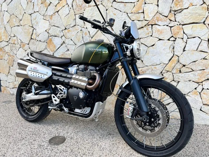 TRIUMPH 1200 XC