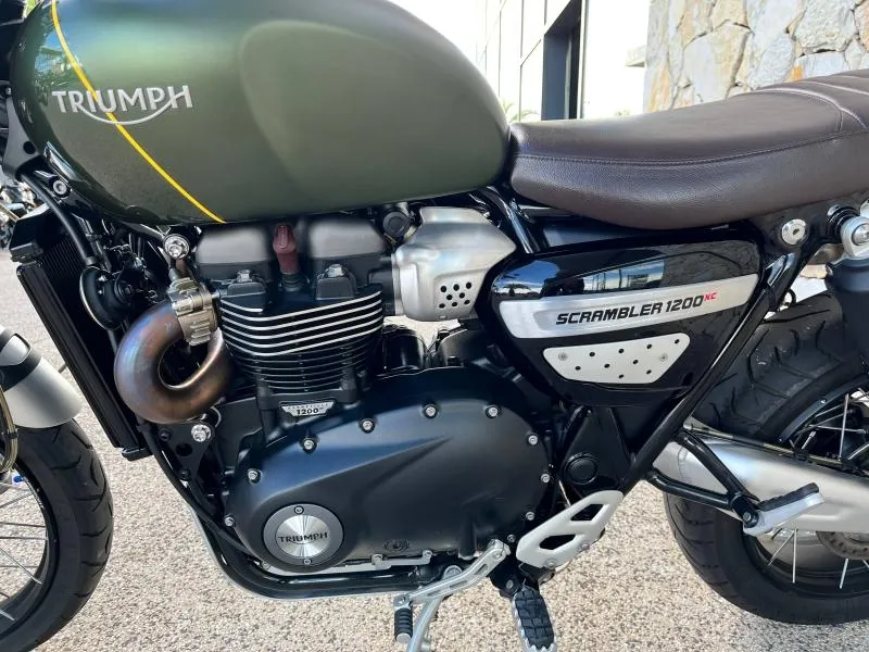 TRIUMPH 1200 XC