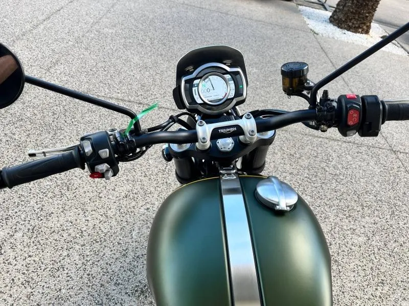 TRIUMPH 1200 XC