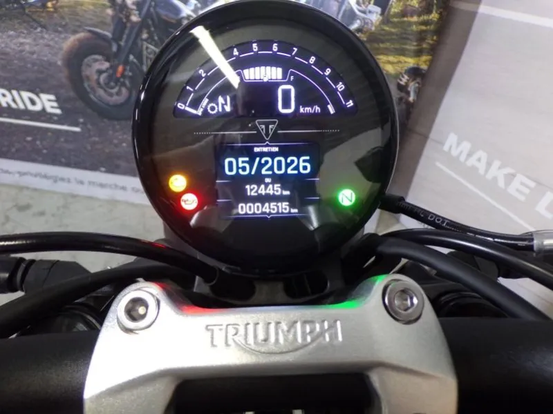 TRIUMPH Trident 660 2025