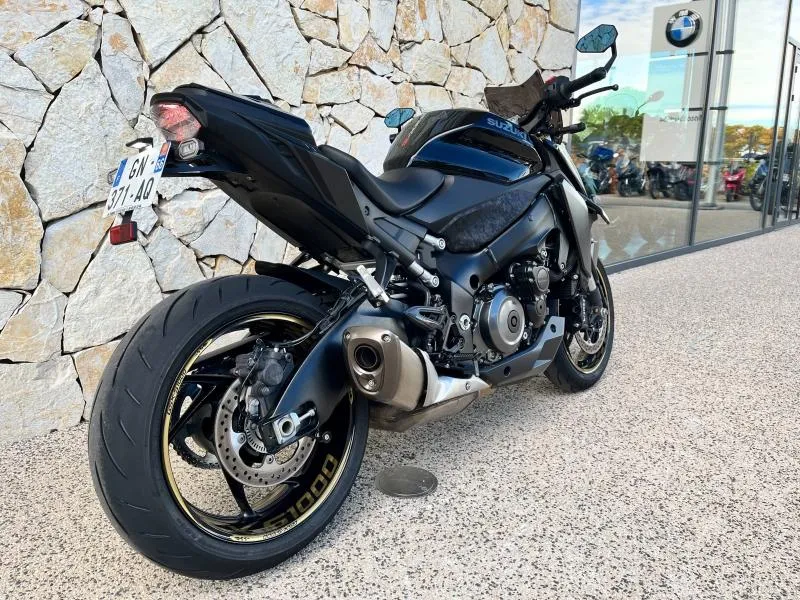 SUZUKI 1000 2023 + OPTIONS