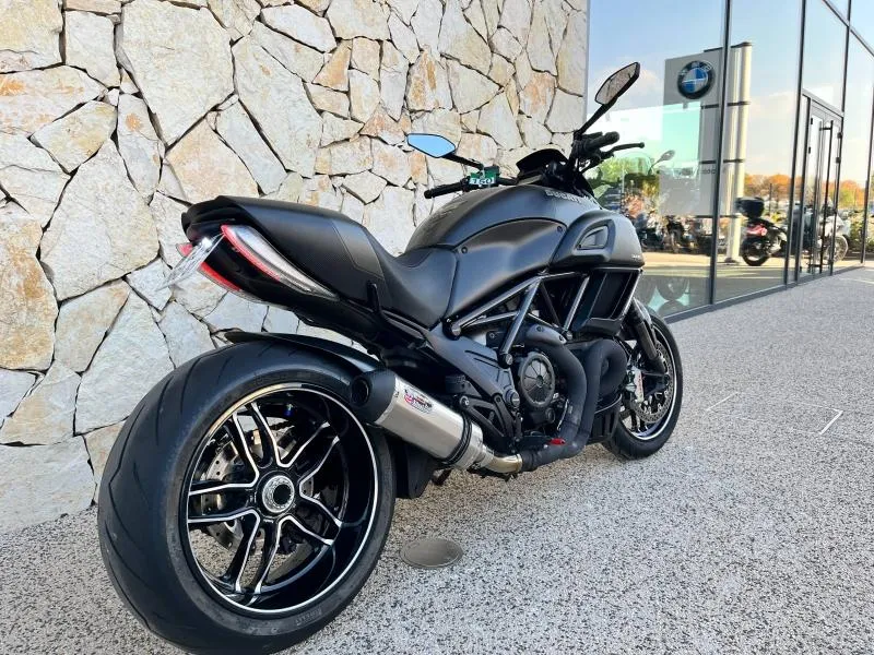 DUCATI Diavel 1200 Carbon ABS 2017