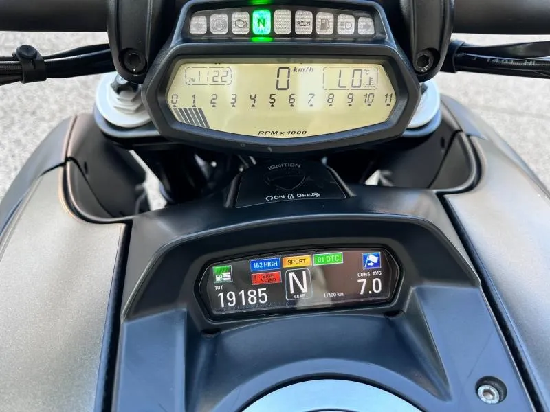 DUCATI Diavel 1200 Carbon ABS 2017