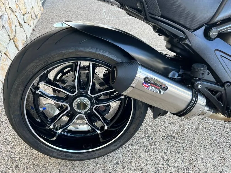 DUCATI Diavel 1200 Carbon ABS 2017