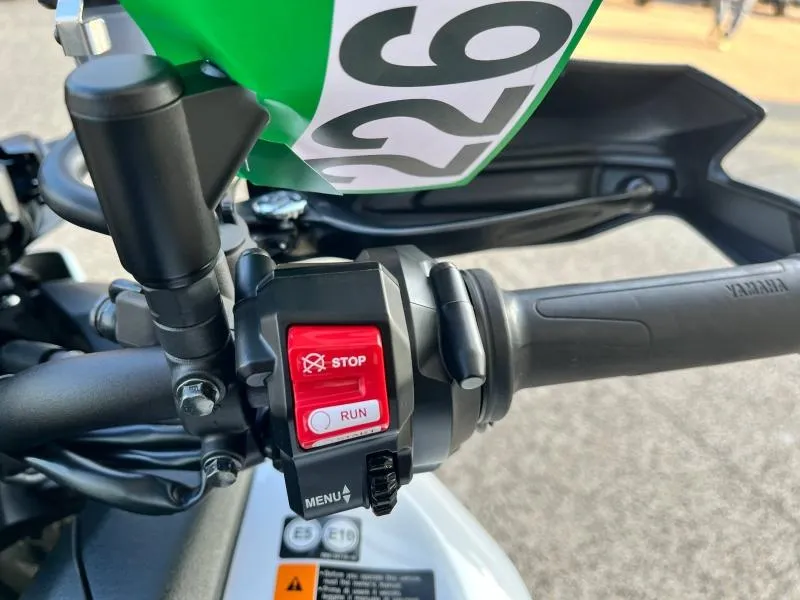 YAMAHA 9 900 GT 2024.  + top case et Akrapovic