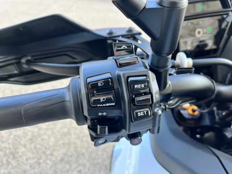 YAMAHA 9 900 GT 2024.  + top case et Akrapovic