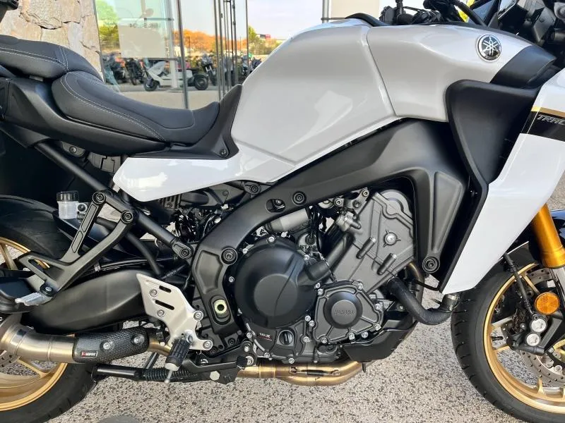 YAMAHA 9 900 GT 2024.  + top case et Akrapovic