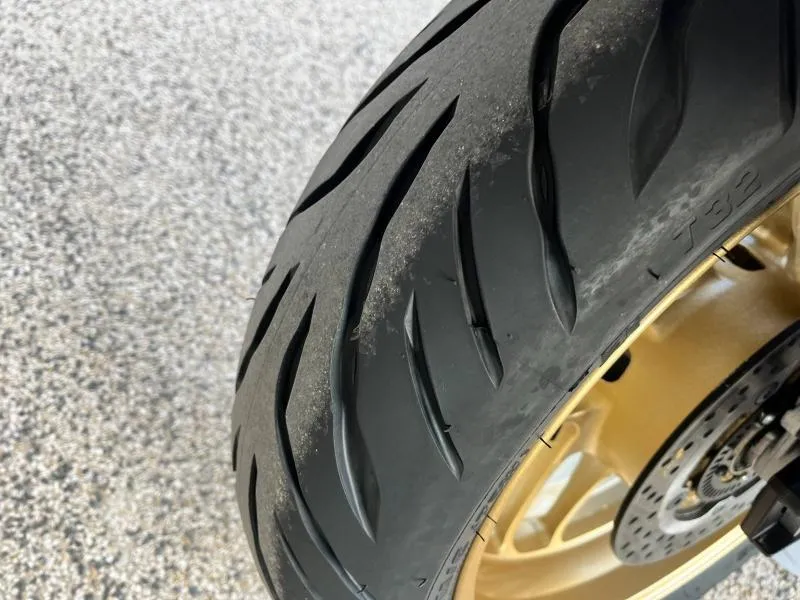 YAMAHA 9 900 GT 2024.  + top case et Akrapovic
