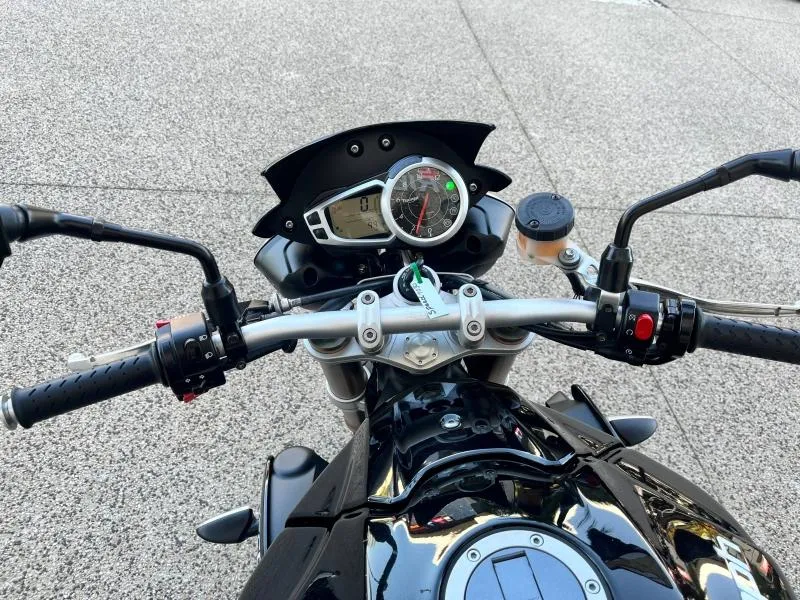TRIUMPH 1050 + options