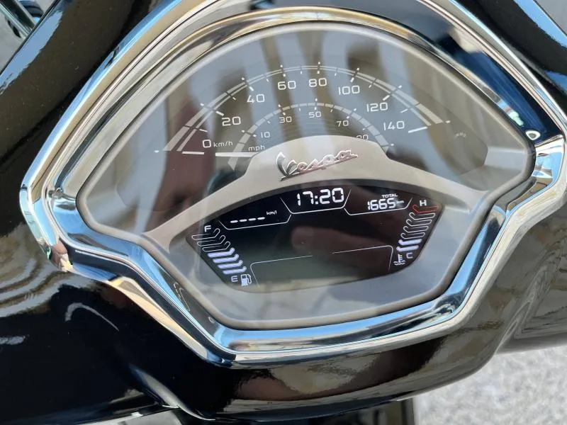 VESPA 300 ABS-ASR + OPTIONS PIAGGIO