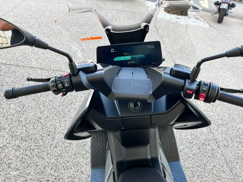 BMW CE04 15 KW 20CV   CE-04