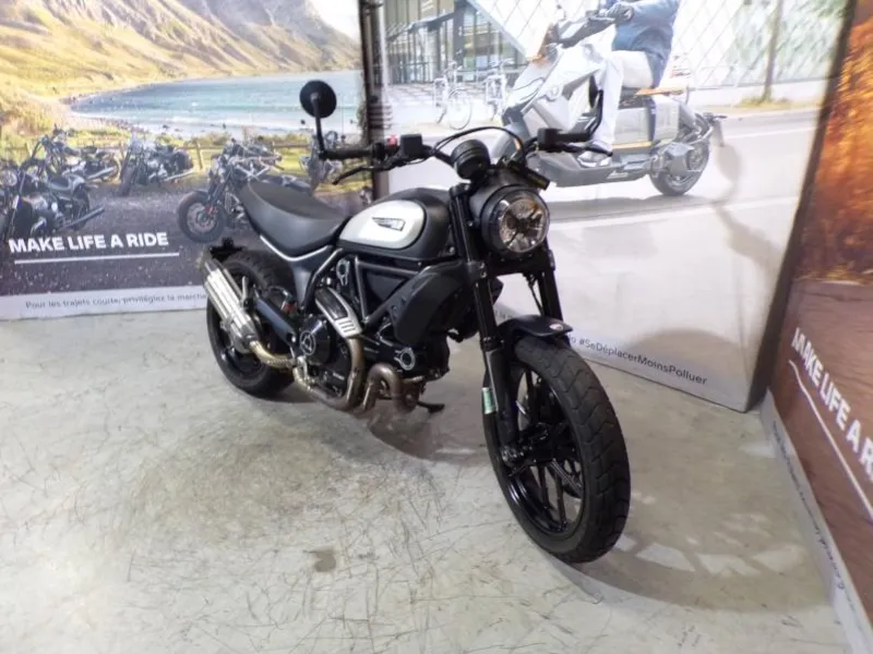 DUCATI Scrambler 800 Icon ABS