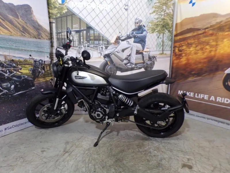 DUCATI Scrambler 800 Icon ABS